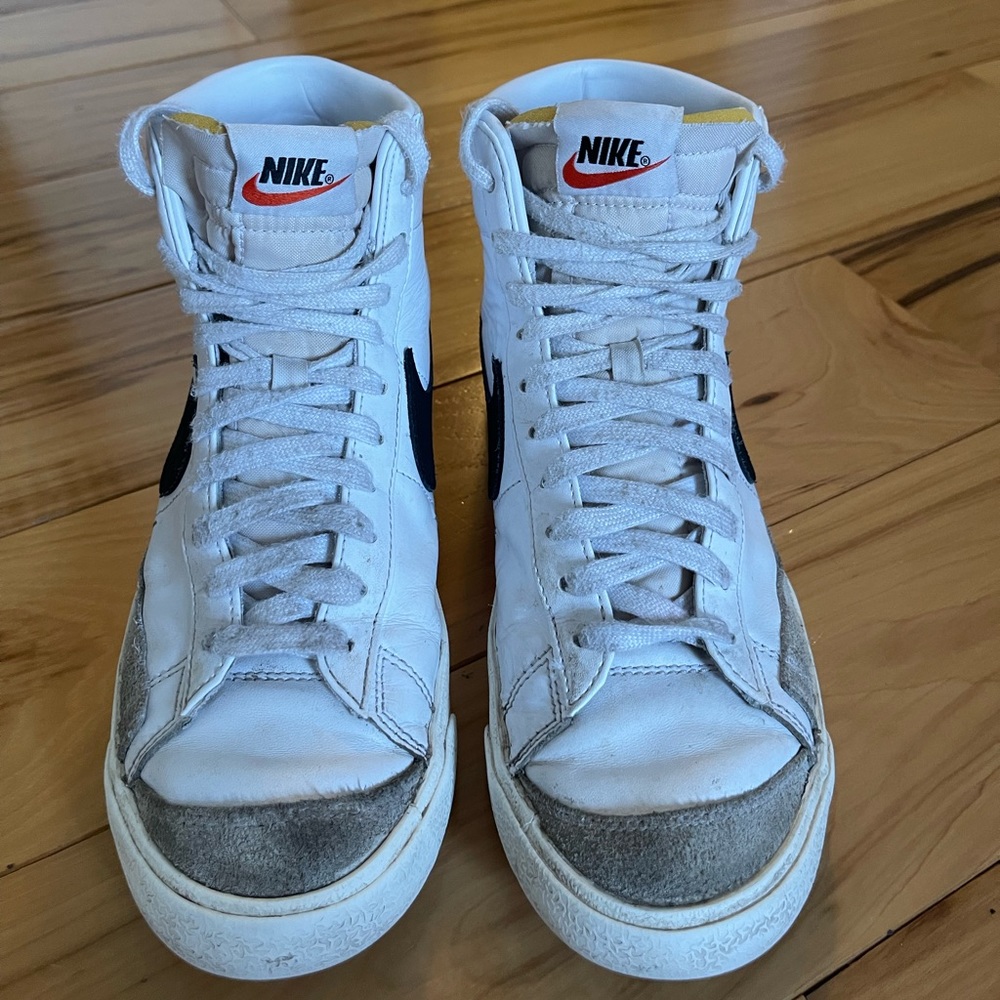 Selling Womens Nike Blazers Size 9